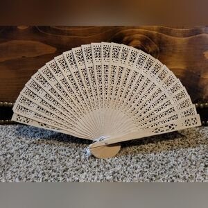 NWOT WEDDING HANDHELD WOODEN FANS